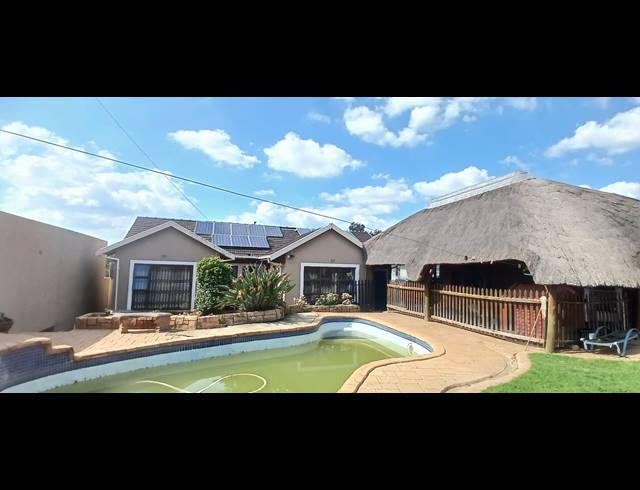4 BEDROOM HOUSE RENTED IN LINDHAVEN